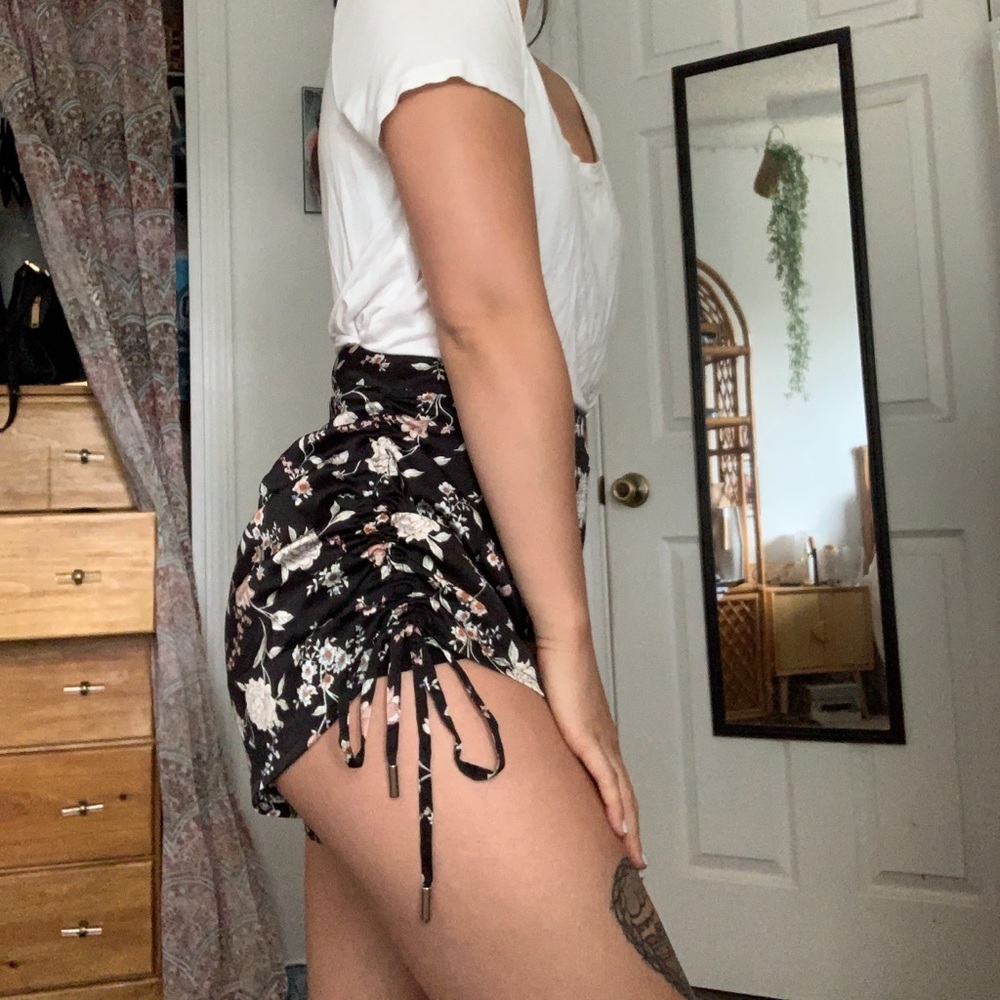 Madeline high rise shorts